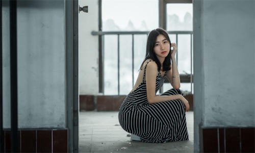 如何调动模特情绪